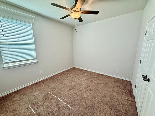 Building Photo - 6601 Folsom Ave