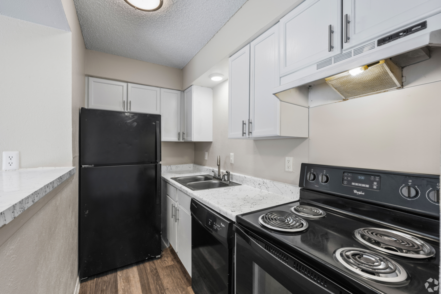 Kitchen - Caden