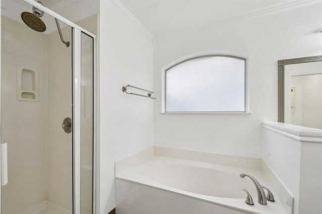 Building Photo - 16800 Bailey Jean Dr