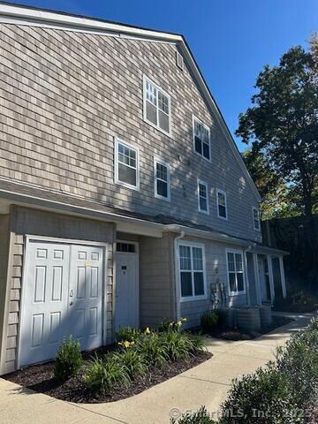 Building Photo - 138 Hollow Tree Ridge Rd