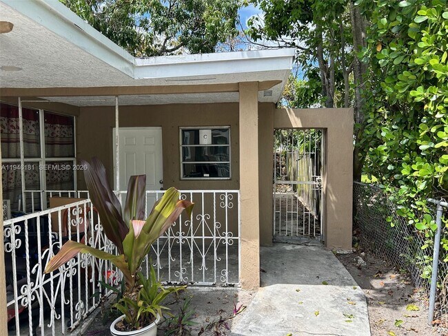 Building Photo - 261 NW 49th St