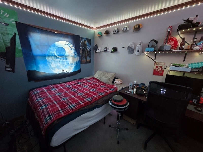 Building Photo - 2257 E Eichel Ave