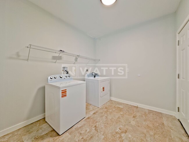 Building Photo - 1022 28th Pl S