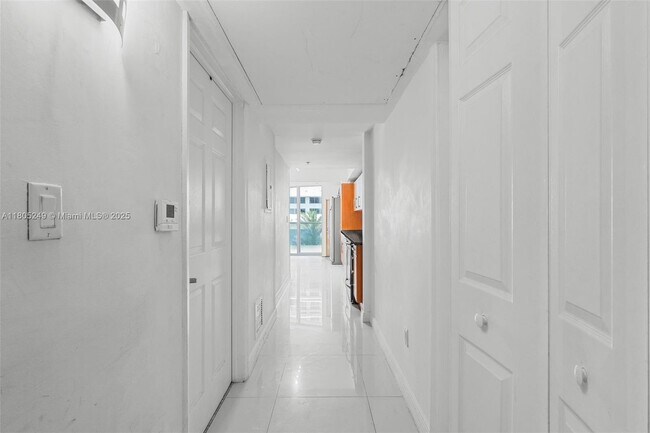 Building Photo - 6362 Collins Ave