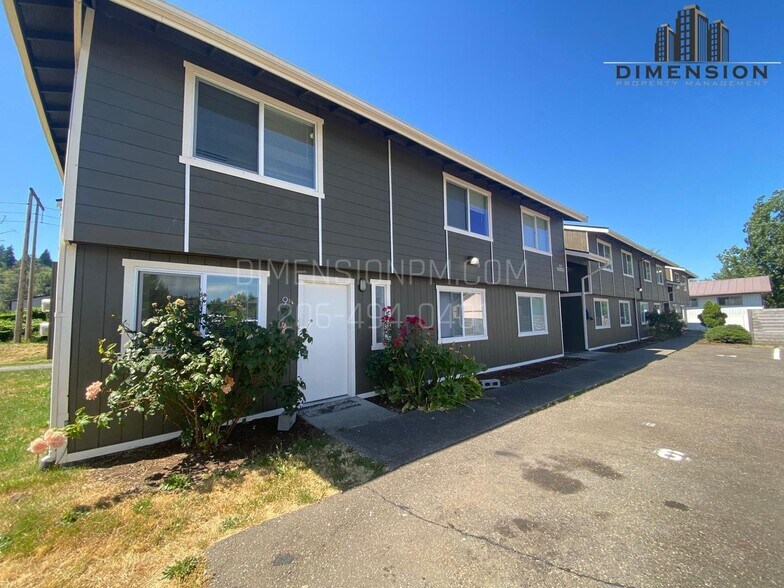 Interior Photo - Large Top floor 2 Bed 1.5 Bath Apartment i...