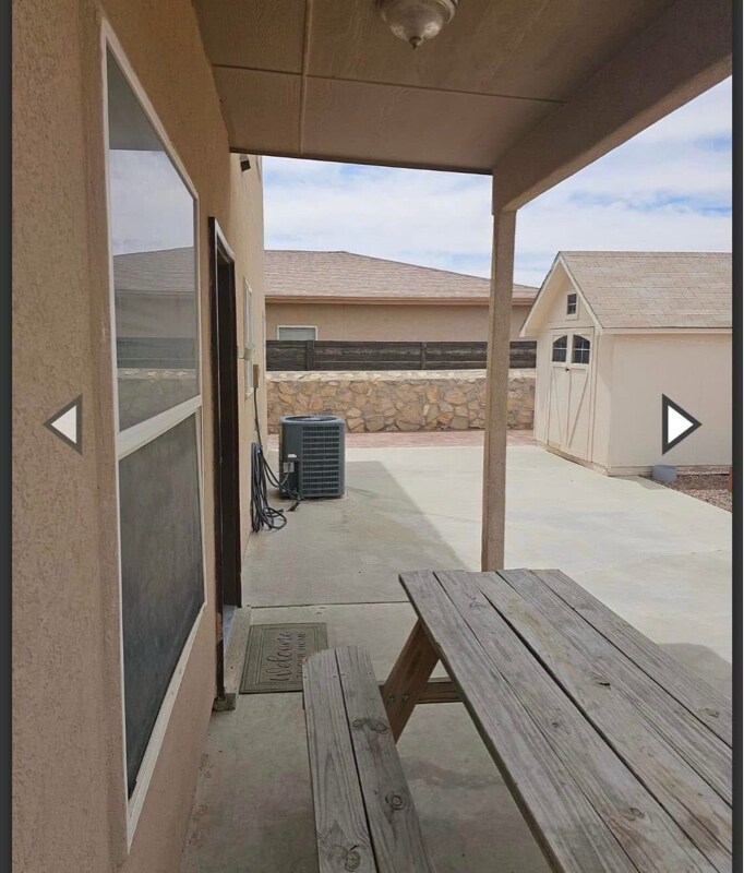 Building Photo - 11857 Jim Webb Dr