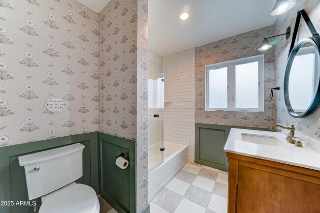 Building Photo - 4331 E Avalon Dr