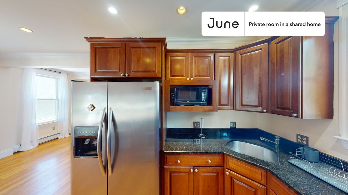 Building Photo - Room in Shared 6 bed/2 bath home