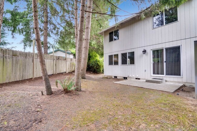 Building Photo - 3bd/2ba Duplex in Puyallup