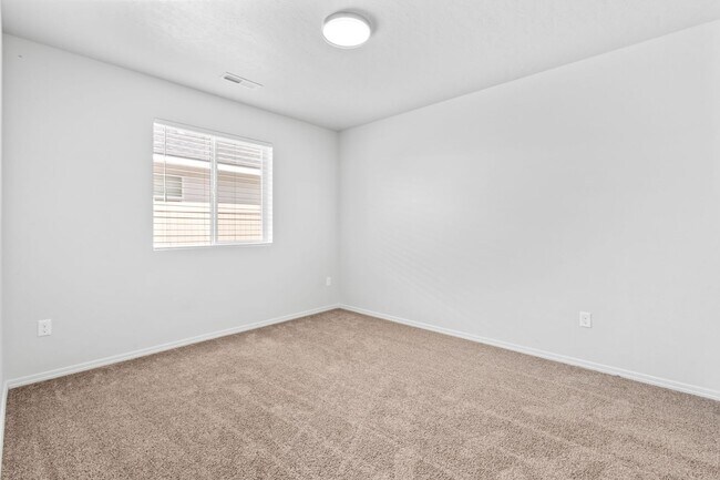 Building Photo - BEAUTIFUL Single Level 3bd/2ba Nampa Home!