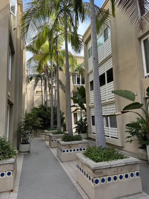 Building Photo - 3956 Nobel Dr