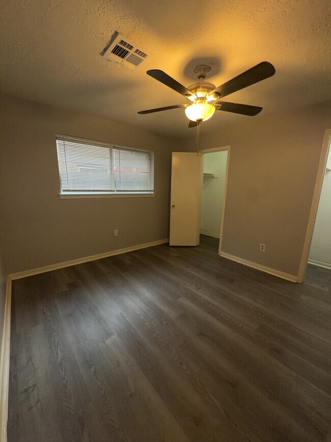 Building Photo - 16815 Methil Dr