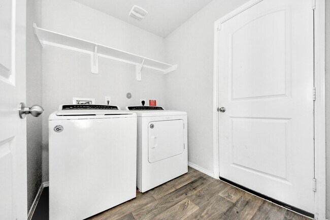 Building Photo - 23431 Harrow Fld Ln