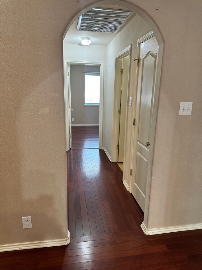 Building Photo - Ready For Move In! A Must See in Rogers Ranch - 4 Bedroom 2 Bath with Custom Features