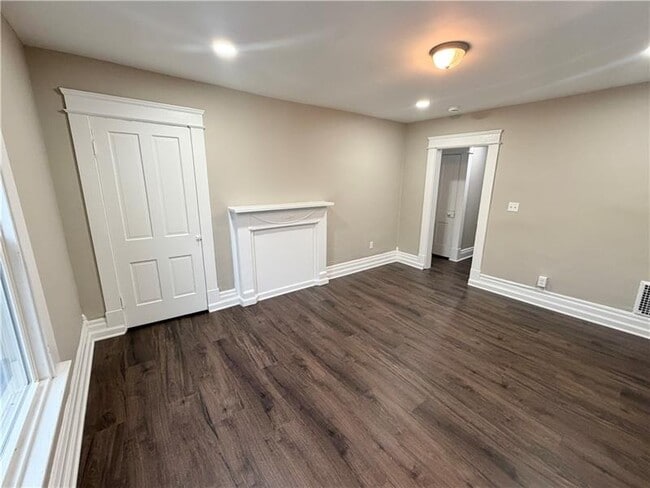 Building Photo - 417 Bartram Ave