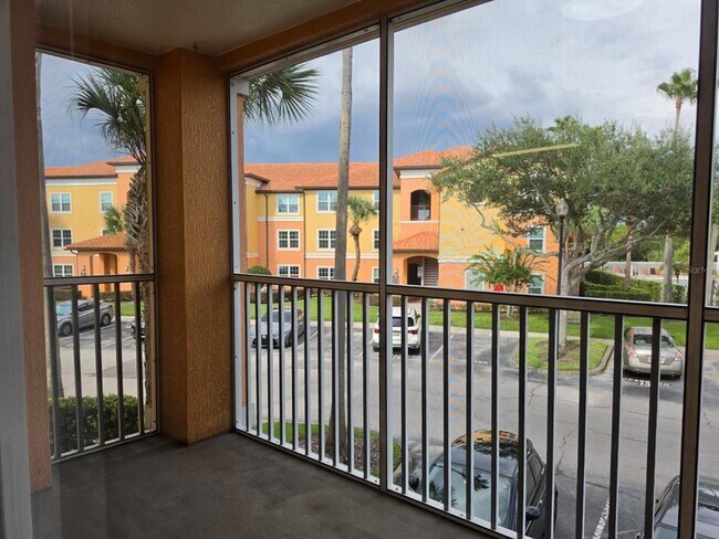 Building Photo - 5483 Vineland Rd