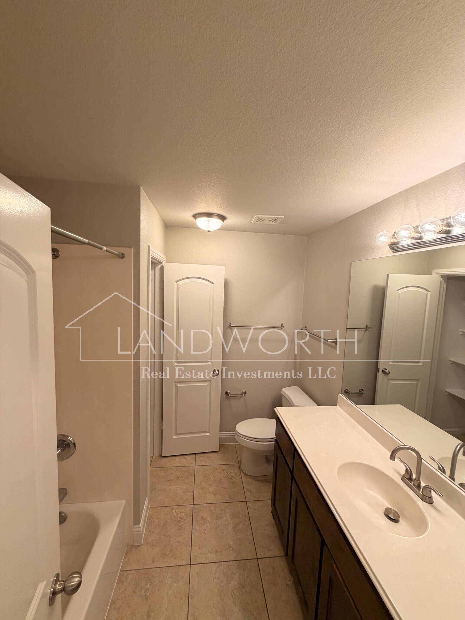 Building Photo - 4604 Angus Dr