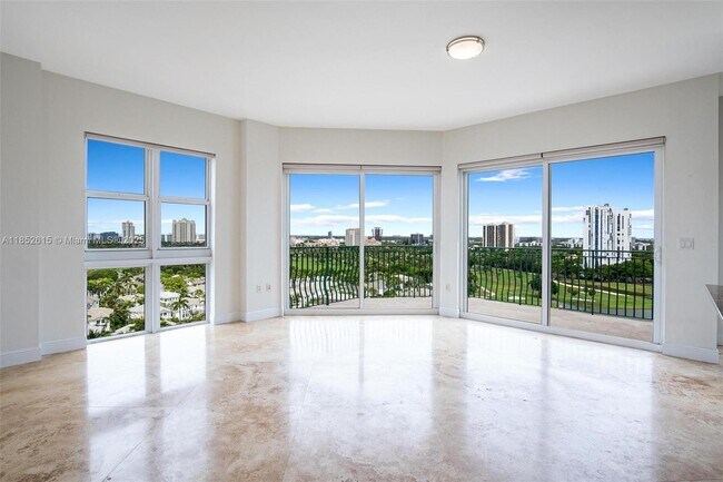 Building Photo - 20000 E Country Club Dr