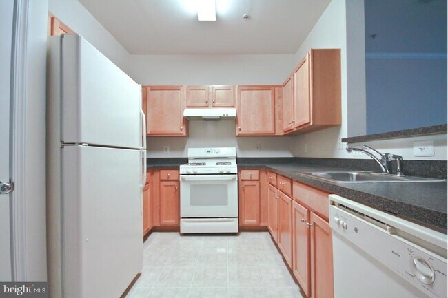 Building Photo - 5107 Travis Edward Way