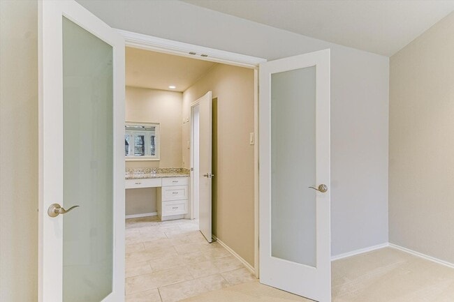 Building Photo - 8405 Cima Serena Ct