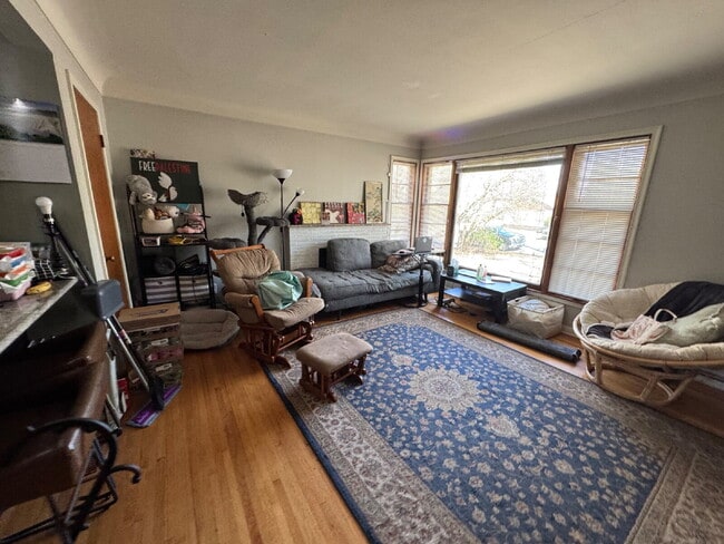 Building Photo - Charming 3-Bed Home with Finished Basement and huge backyard.