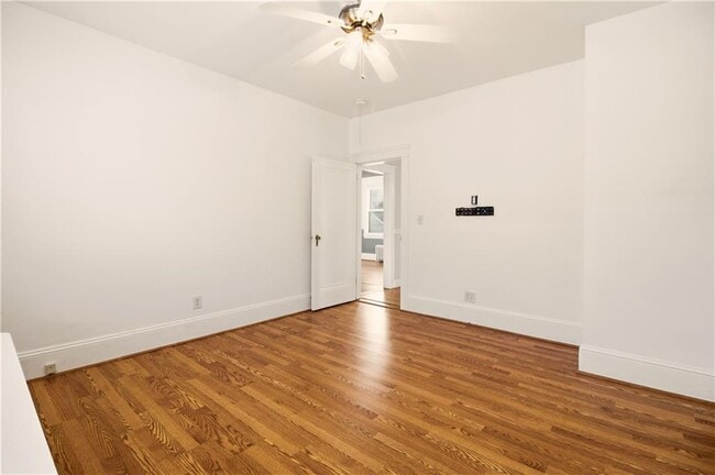 Building Photo - 334 Jastram St