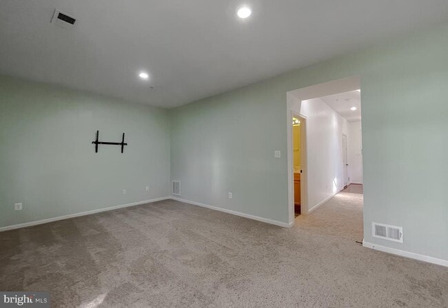 Building Photo - 43625 Marguerite Street