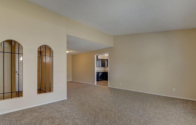 Building Photo - Single Story Home With Upgraded Appliances