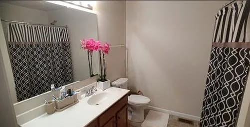 Building Photo - 788 Gloucester Ln