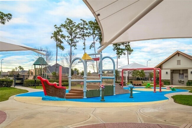 Building Photo - 17255 Mitchell Pass Ln