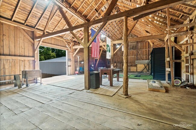 Building Photo - 8N510 Thomas Rd