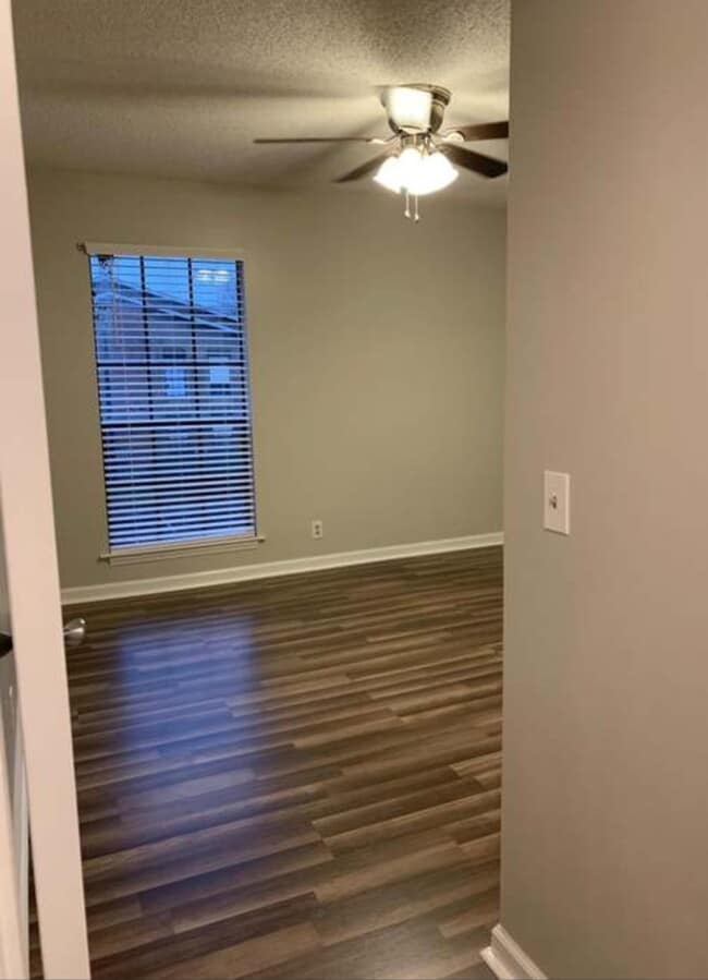 Building Photo - 129 Brooke Castle Dr