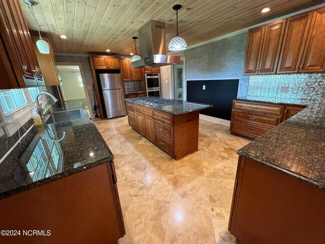 Building Photo - 304 Pamlico Dr