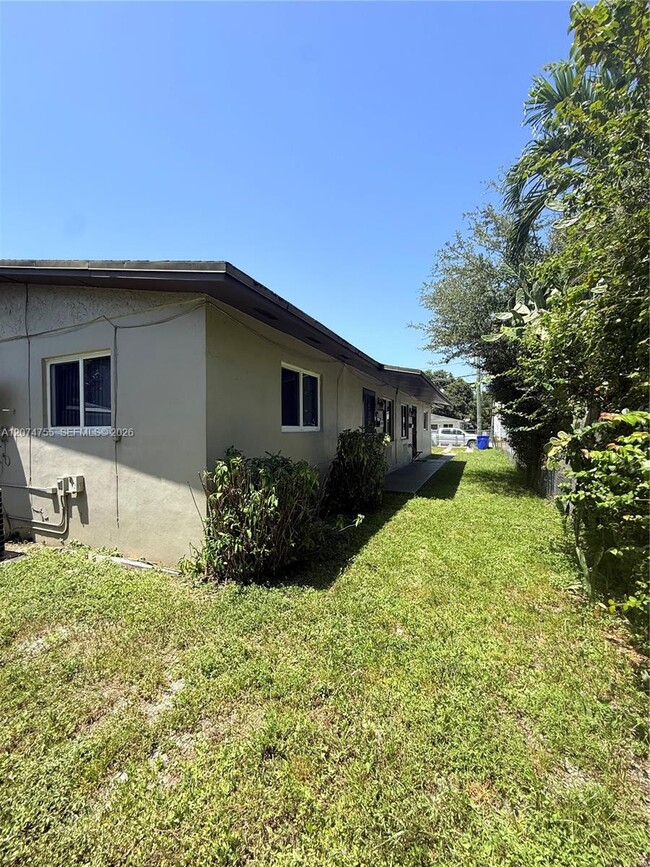Building Photo - 336 NW 53rd St