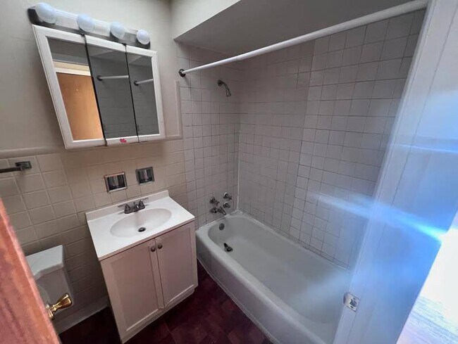 Building Photo - 3133 S 48th Ct