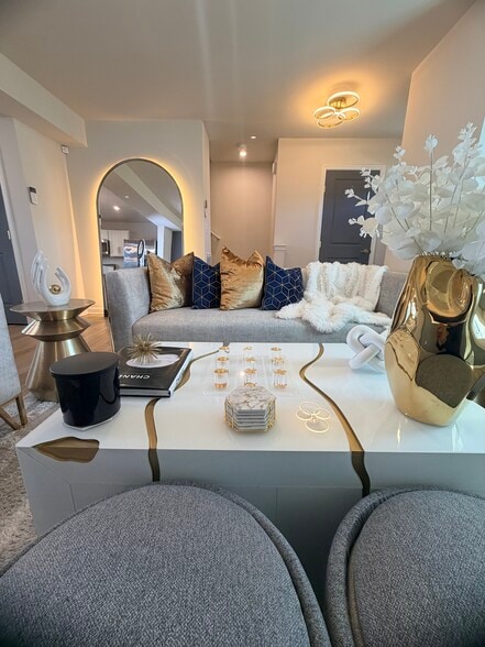 Building Photo - 7269 Statesman Blvd