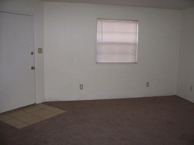 Building Photo - 3730 Maria Cir