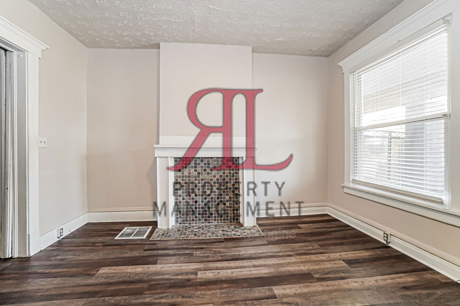 Building Photo - 623 Gilbert St