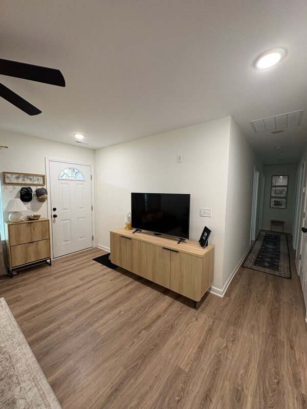 Building Photo - 328 Clark Rd