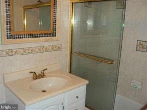 Building Photo - 6308 Joslyn Pl