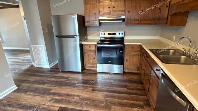 Building Photo - 107 Floral Dr