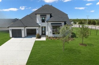 Building Photo - 370 Shirebrook Ln