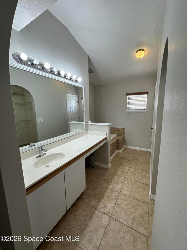 Building Photo - 5070 Spinet Dr