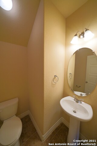 Building Photo - 216 Dove Hill