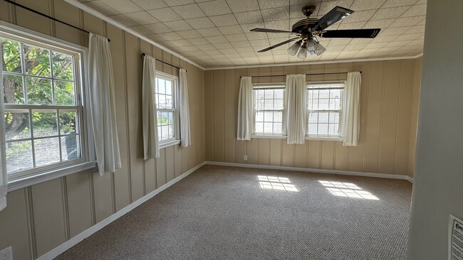 Upstairs Bedroom - 5258 College View Ave