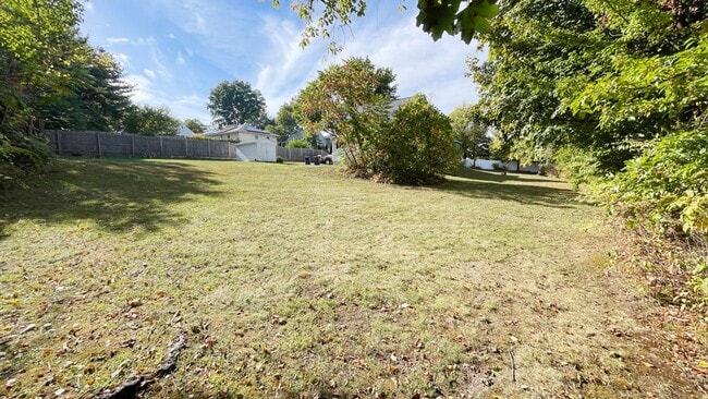 Building Photo - Gorgeous 3BR 1 Bathroom in Leominster
