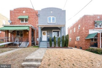 Building Photo - 127 47th St NE