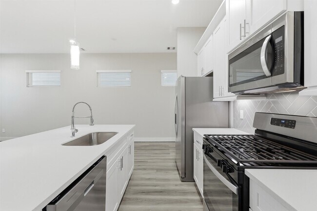 Building Photo - 11 Wellford St