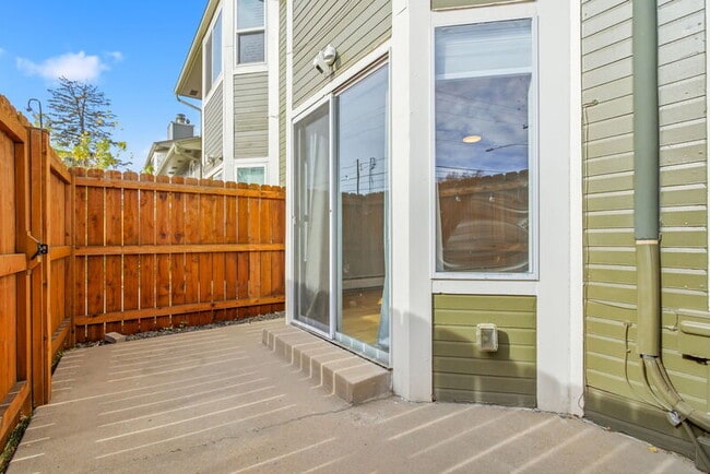 Building Photo - 5407 W 16th Ave