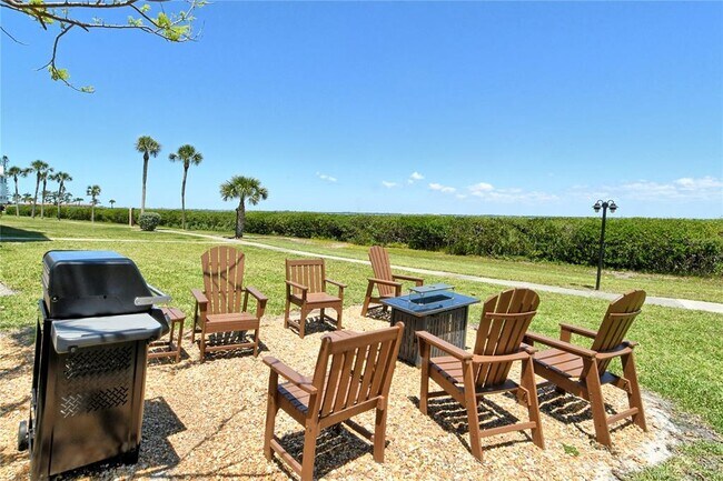 Building Photo - 4800 Gulf of Mexico Dr